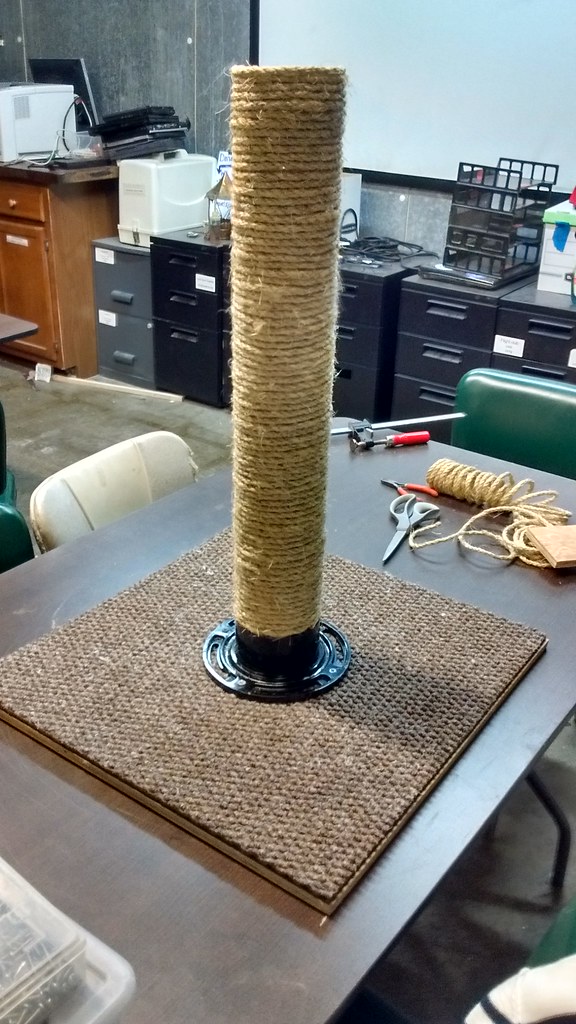 Wall-Mounted Sisal Scratching Post